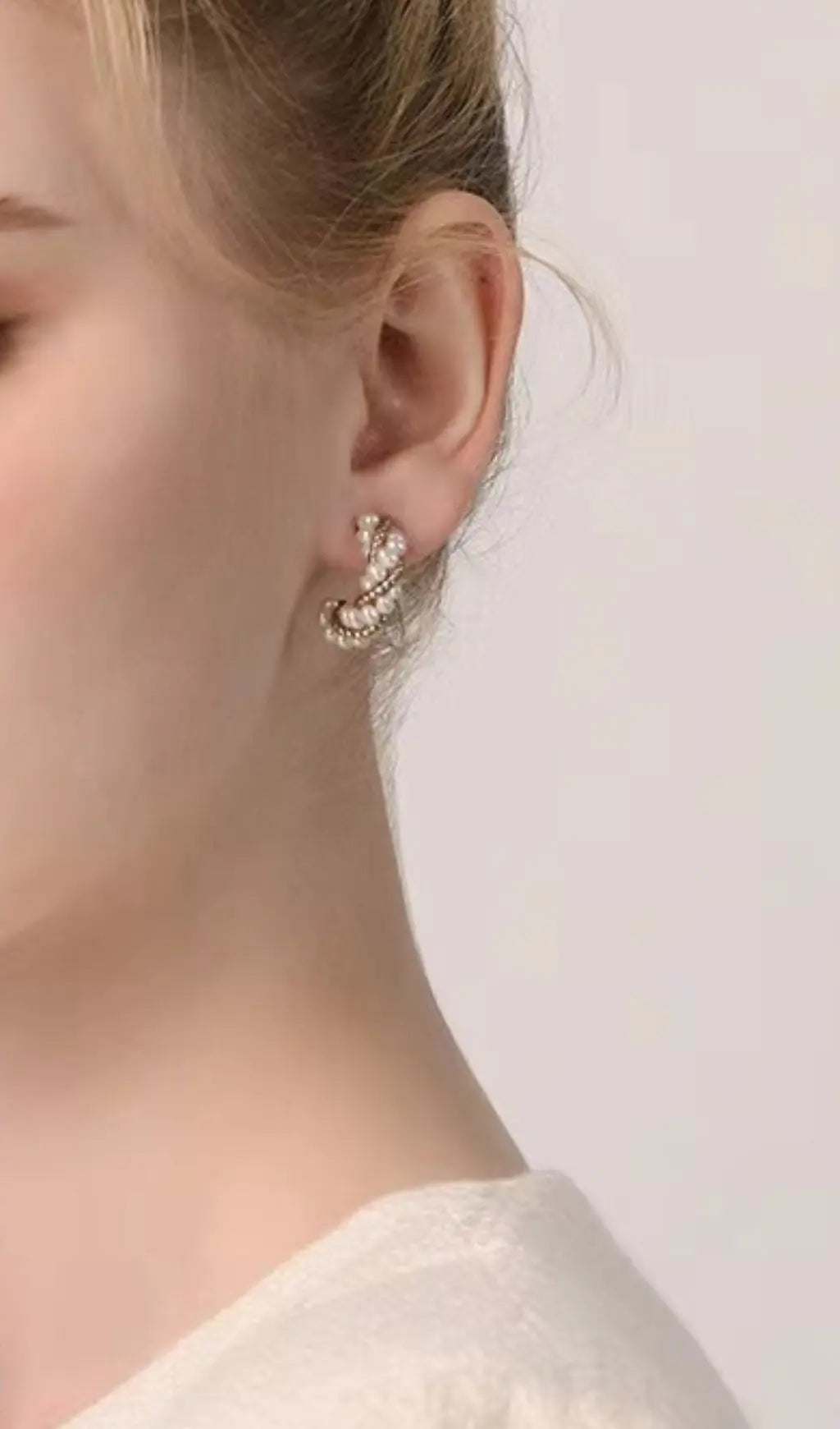 Fashionslee Women Light Luxury C-Shaped Pearl Earrings