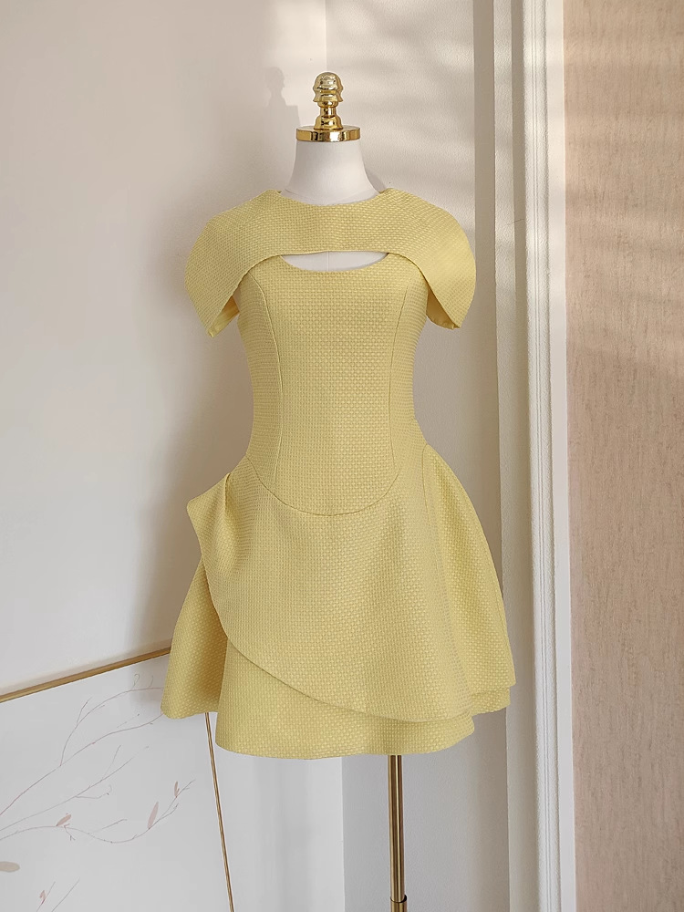 c0d78b808aa91bbf9e310456cf9fd161.jpg Fashionslee Women Conlan Yellow Flower Decor Mini Dress