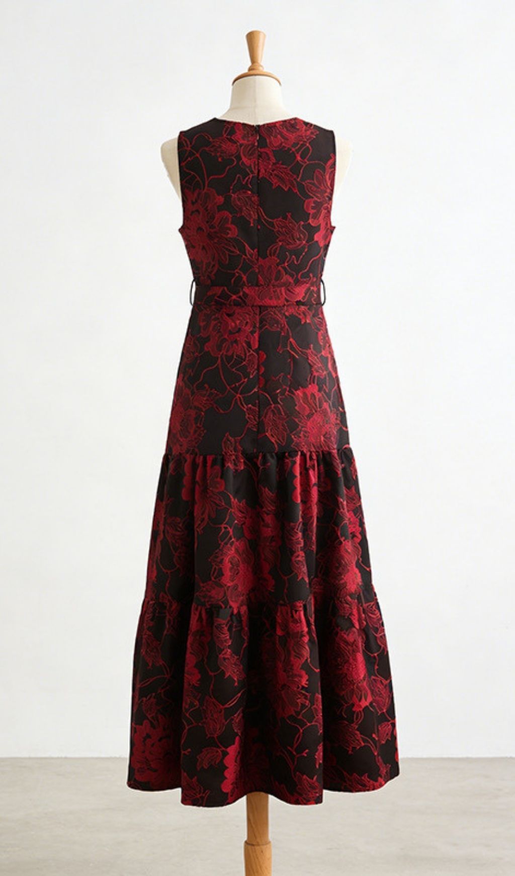 c13bd5661855bd391d1493c880b54d0d.jpg Fashionslee Women Kaniya Sleeveless V-Neck Flower Maxi Dress