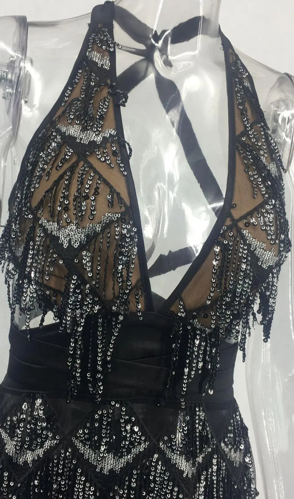 c23097d37f0b04a0e9992e97e7fd0b9b.jpeg Fashionslee Women Black Sequin Backless Mini Dress