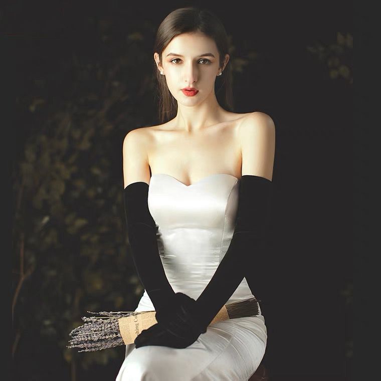 Fashionslee Women Black Velvet Gloves