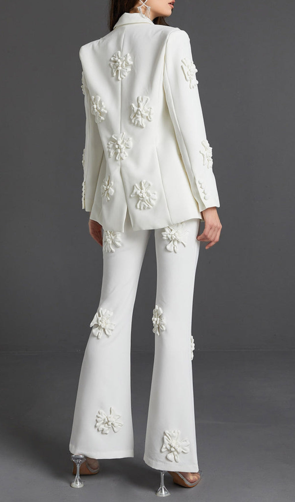 Fashionslee Women Acedia White Stereo Flower Mid-Rise Pants