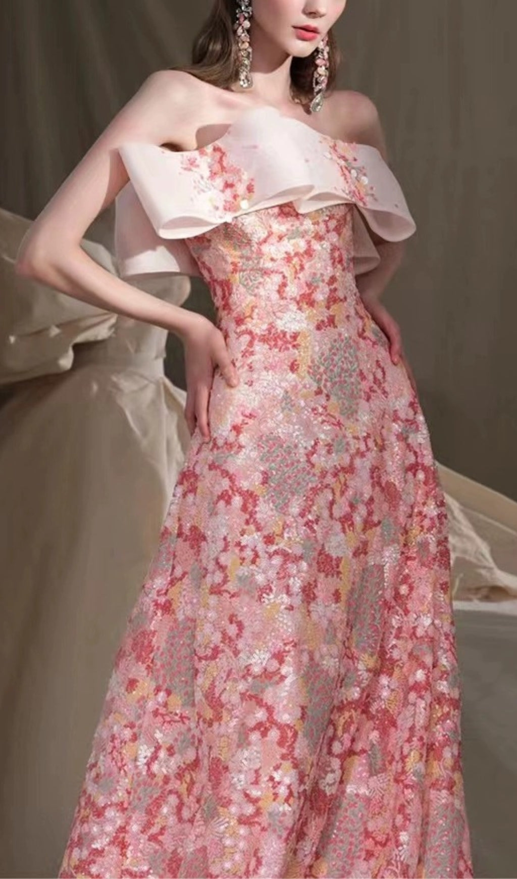 c5c66c2ff113f1ec8df6e74fa0dea6bc.jpeg Fashionslee Women Strapless Floral A-Line Maxi Dress