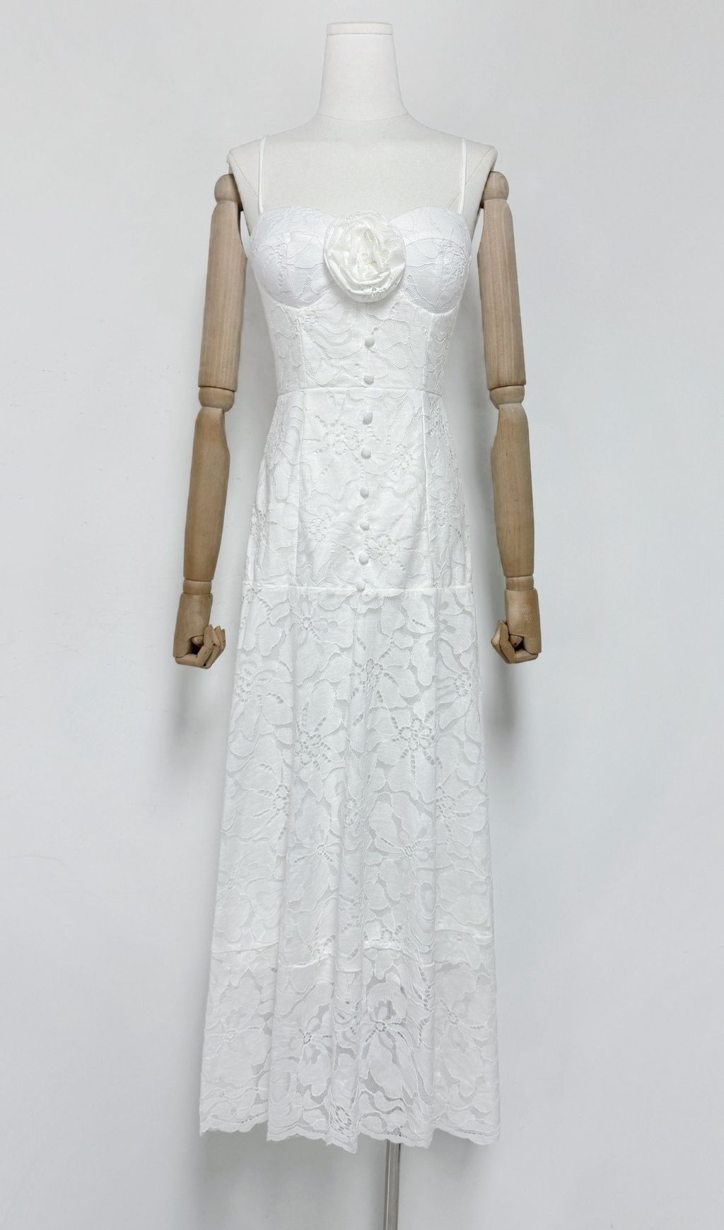 c67a5236c60c27512addebf65d9a7459.jpg Fashionslee Women Dhanya Spaghetti Flower Midi Dress
