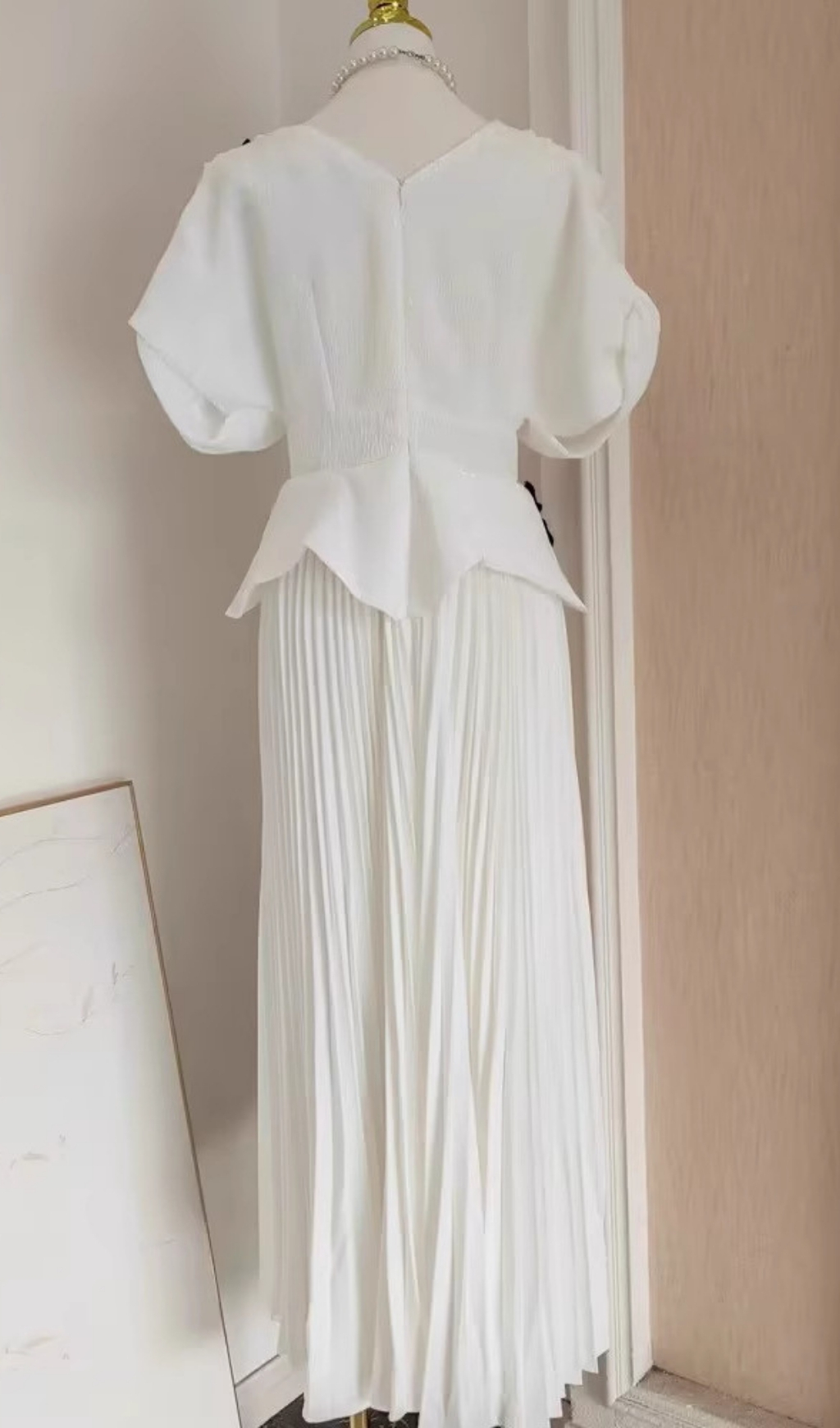c7273b0633b7f313779a0654c5a8564f.jpg Fashionslee Women Fran White Flower Maxi Dress