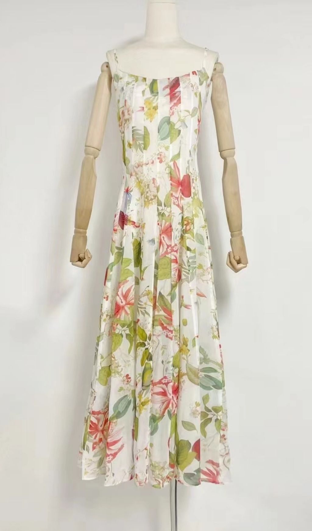 Fashionslee Women Kennice Strappy Floral Printed Maxi Dress
