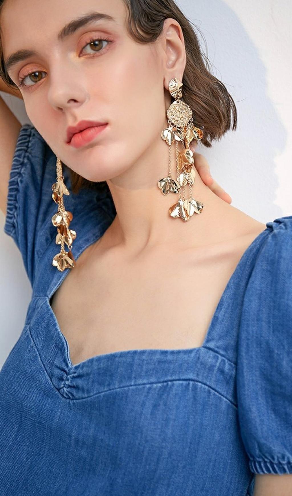 c9363597ab022d94cfec56c667ada402.jpeg Fashionslee Women Aisling Gold Tassel Leaf Earrings