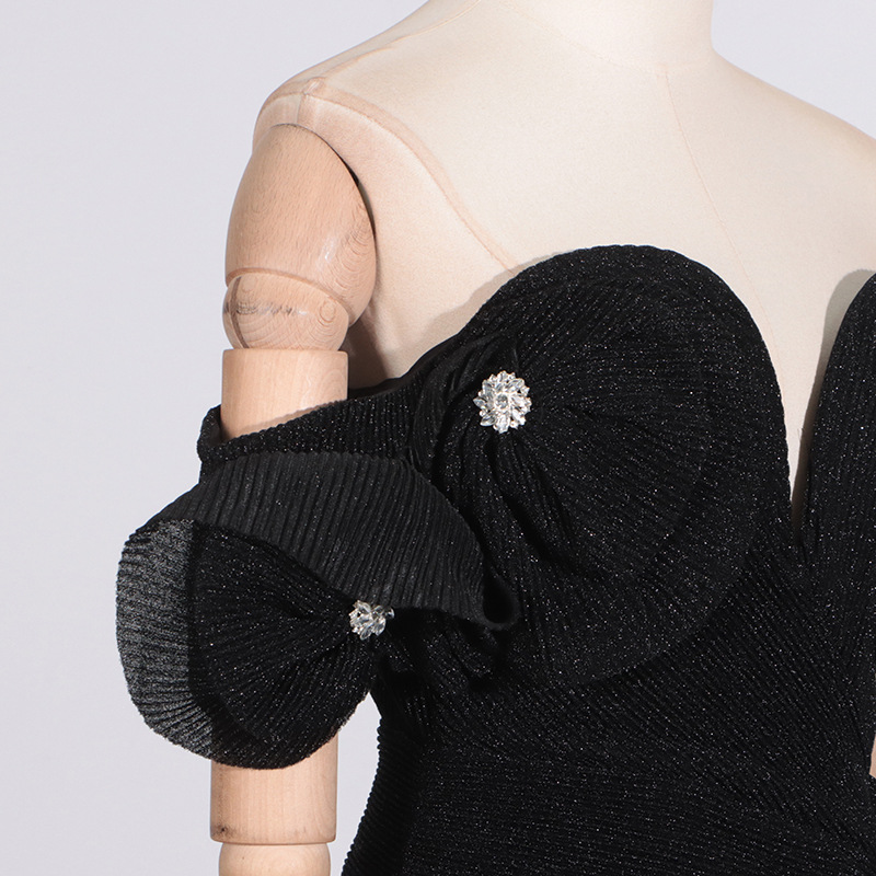 c95c4e469f2728b89c41fe0e6e0f70bc.jpg Fashionslee Women Carly Black Ribbed Flower Mini Dress