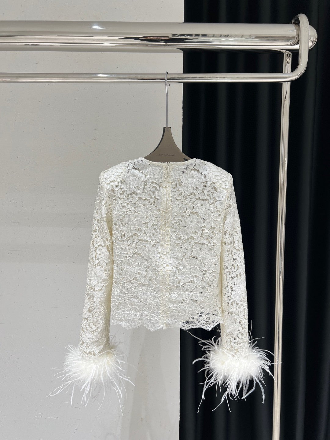 ca6f7ab89f72d18999fc22dbc3d5c734.jpeg Fashionslee Women Akihito Cream Cord Lace Feather Top