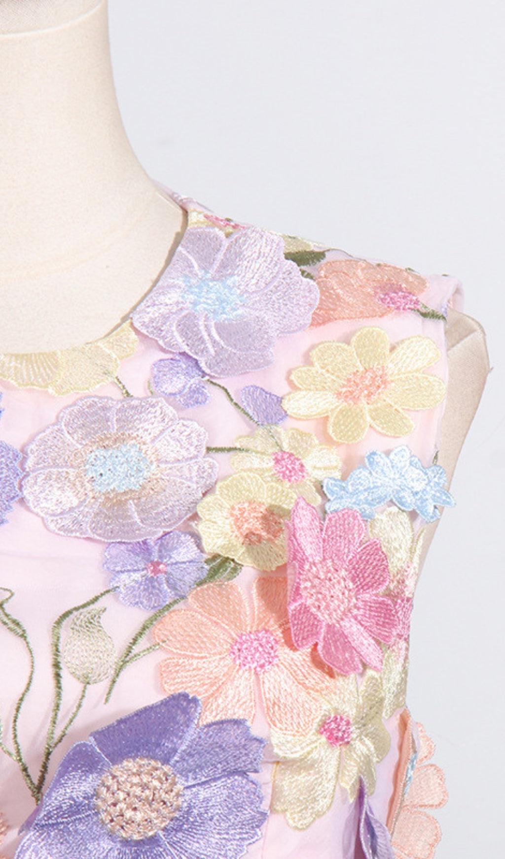 cba29fb160280c7f79fd5e07d03df780.jpeg Fashionslee Women Aaden 3D Flower Embellished Skirt Set