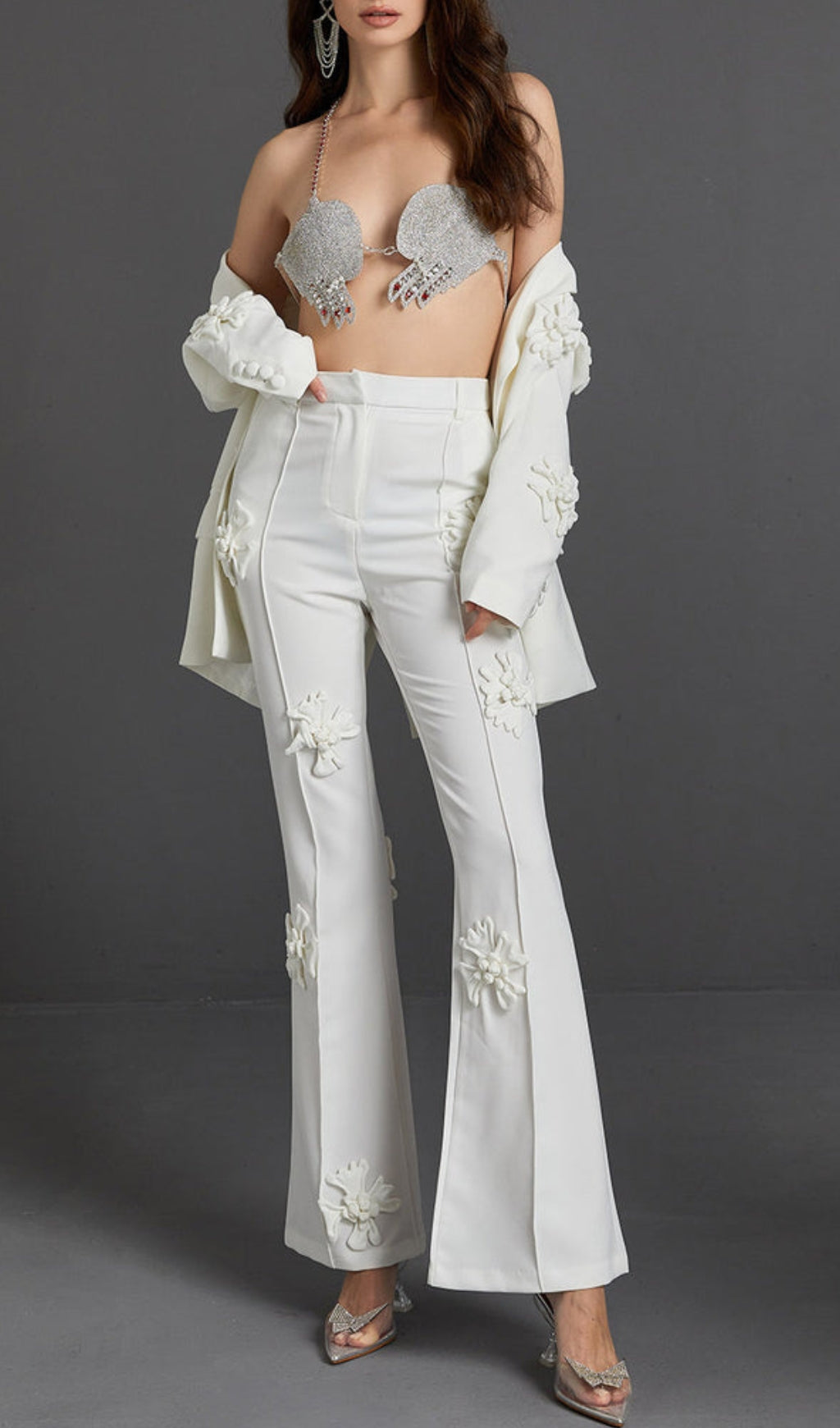 Fashionslee Women Acedia White Stereo Flower Mid-Rise Pants