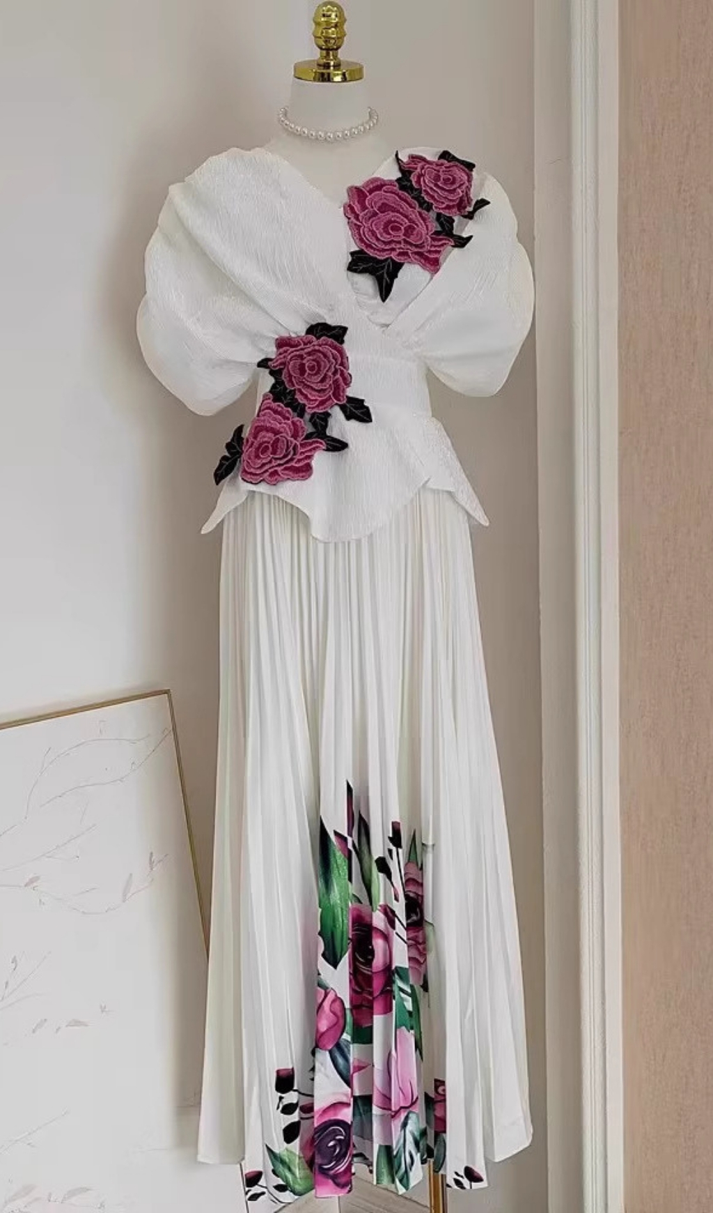 cbf5fb7e0506f8a22b2b9c8519dc105f.jpg Fashionslee Women Fran White Flower Maxi Dress