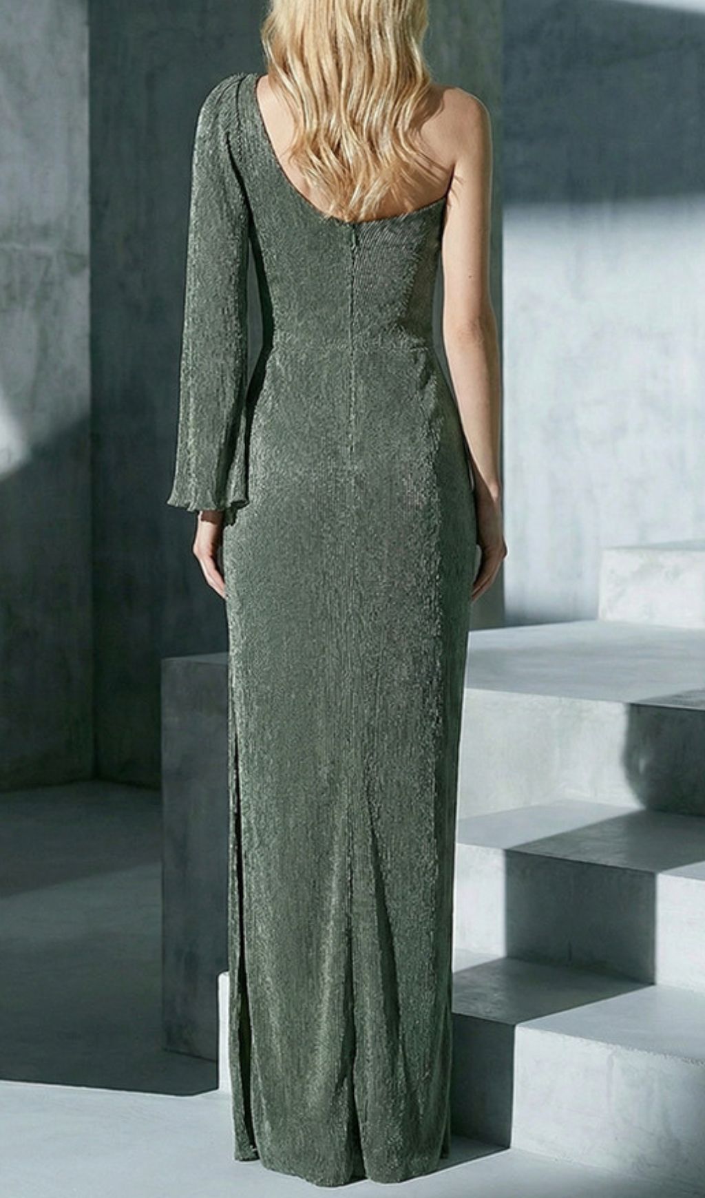Fashionslee Women Jenae Olive One-Shoulder Maxi Dress