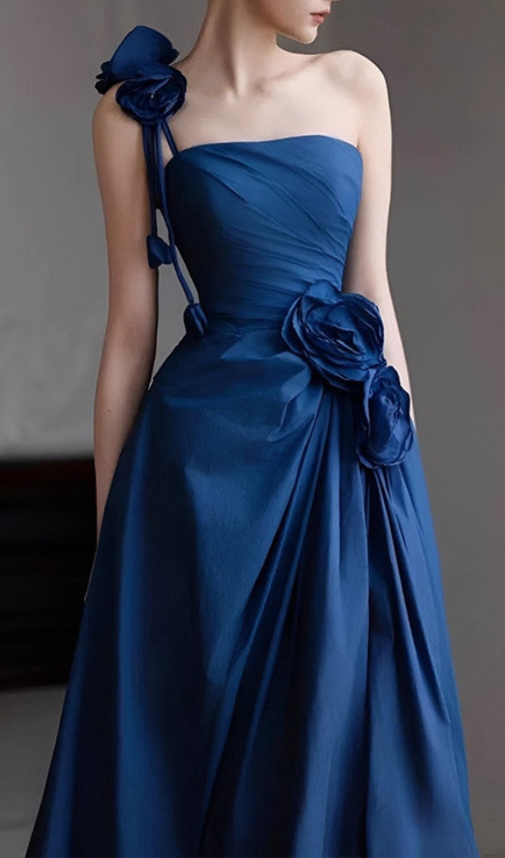 ce3f43dbadacd3d71cdbb3ec3126f2b9.png Fashionslee Women Harva Blue Flower Embellished Maxi Dress