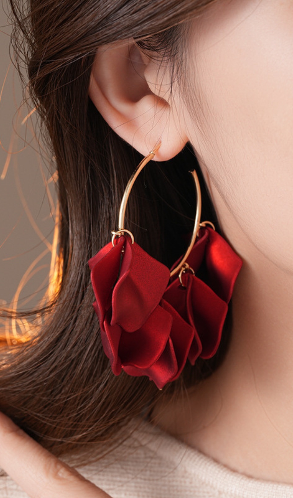 ceccaae054904992cc7a37942f536312.jpg Fashionslee Women Dina Red Petal Earrings