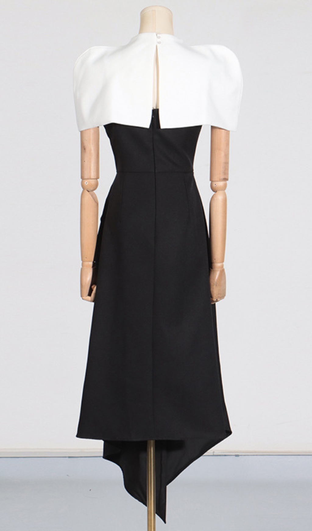 Fashionslee Women Carlen Black Maxi Dress With White Shawl