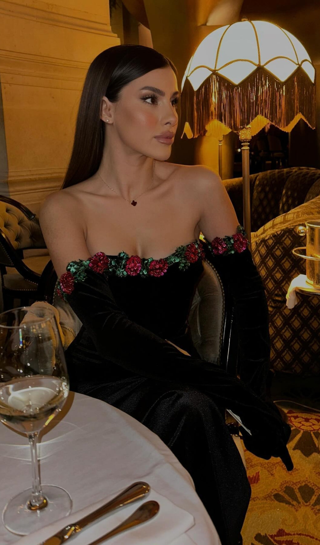 cef9b9dd08af1f352fc3556b89fc3ad4.jpeg Fashionslee Women Anomie Floral Detail Midi Velvet Dress
