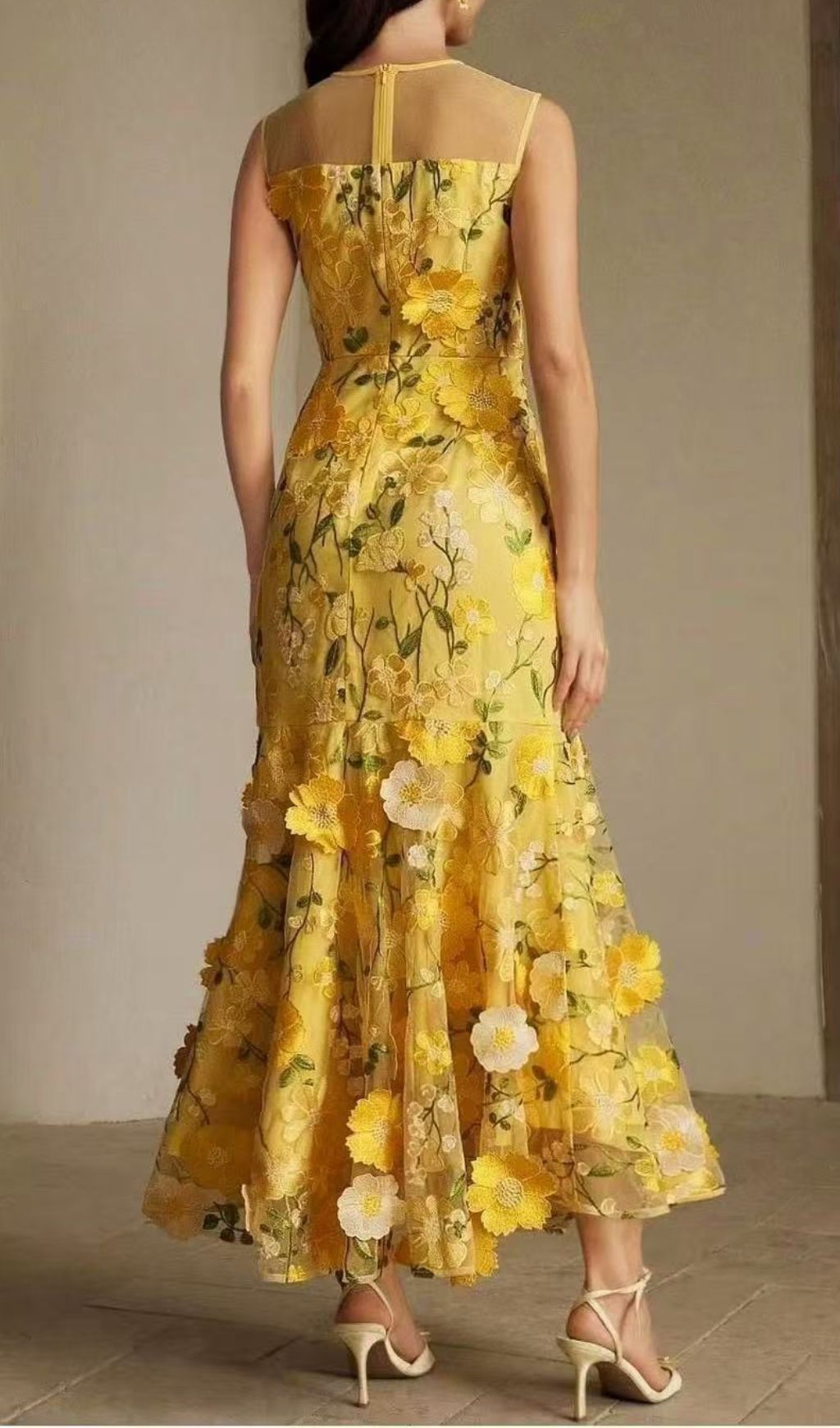 Fashionslee Women Hiraku Sleeveless Flower Embroidery Maxi Dress