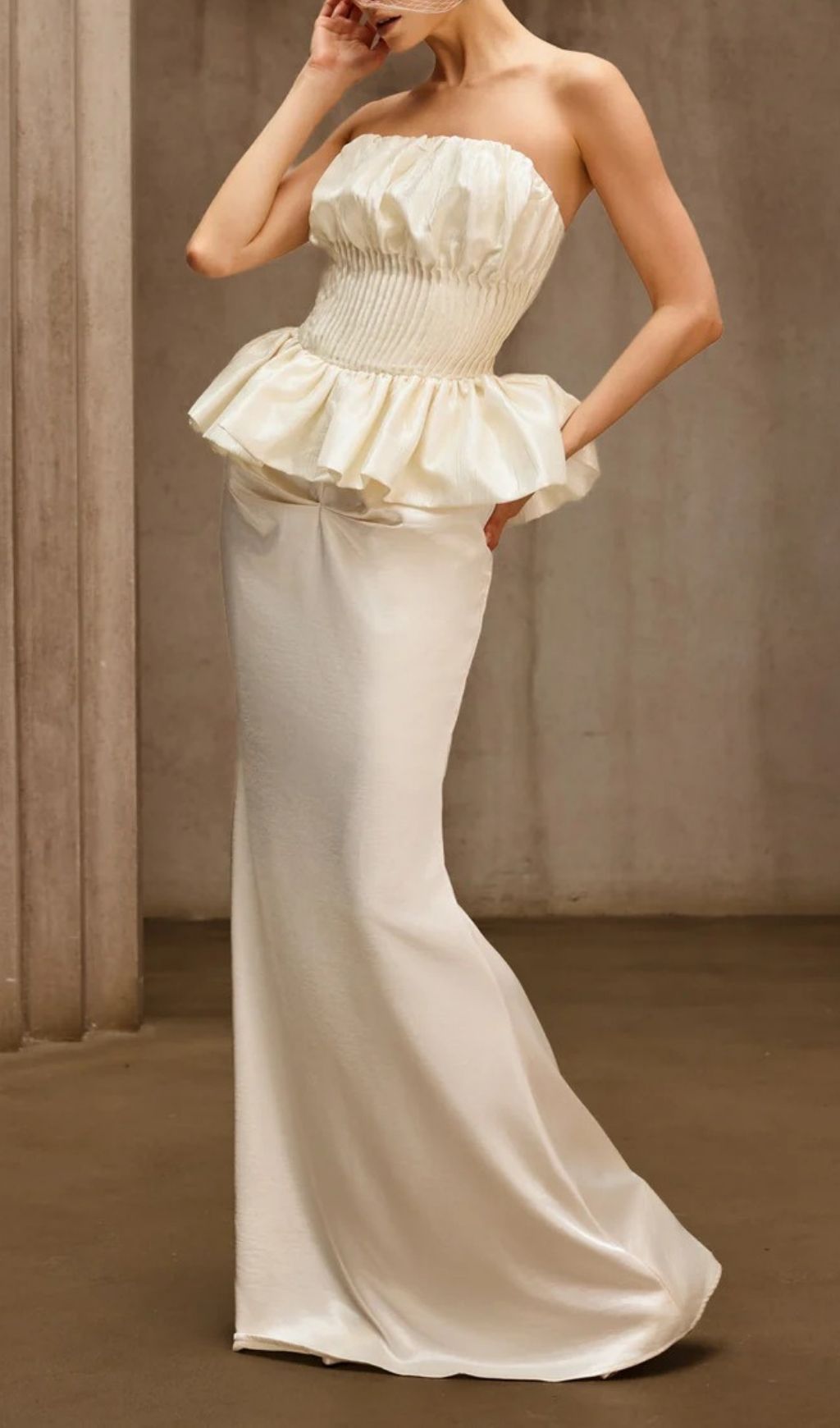 VIVID STRAPLESS PLEATED MAXI DRESS – TRENDING SUMMER AESTHETIC - OWNCI