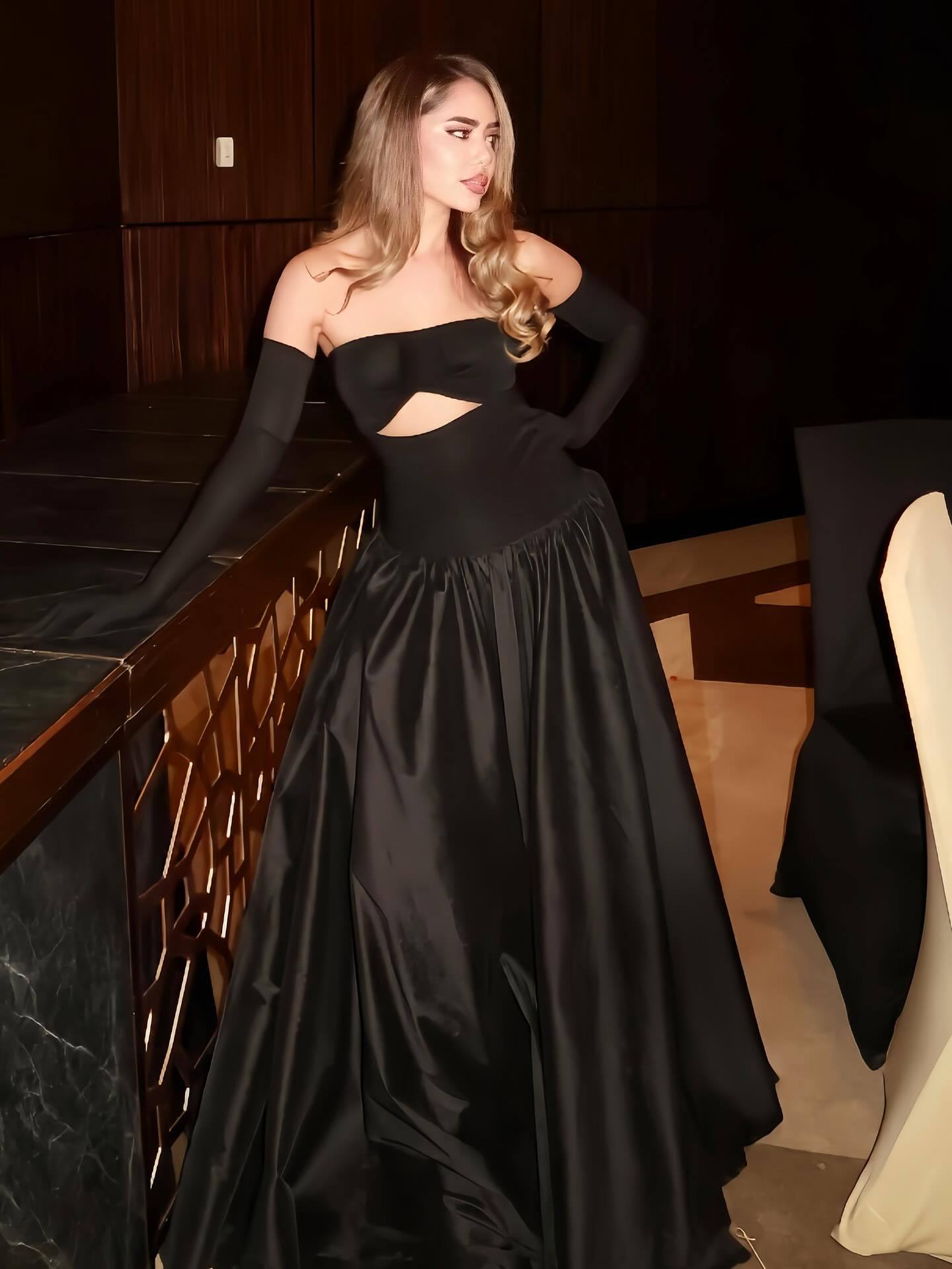 VIRAL BLACK STRAPLESS AESTHETIC MAXI DRESS - OWNCI VIRAL BLACK STRAPLESS AESTHETIC MAXI DRESS - OWNCI