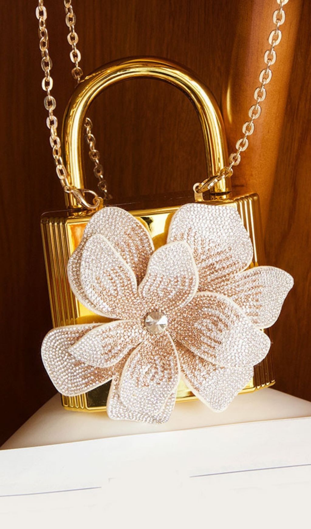 d2e9121bf54feeef5e2240099e96d45b.jpg Fashionslee Women Khori Gold Flower Diamante Bag