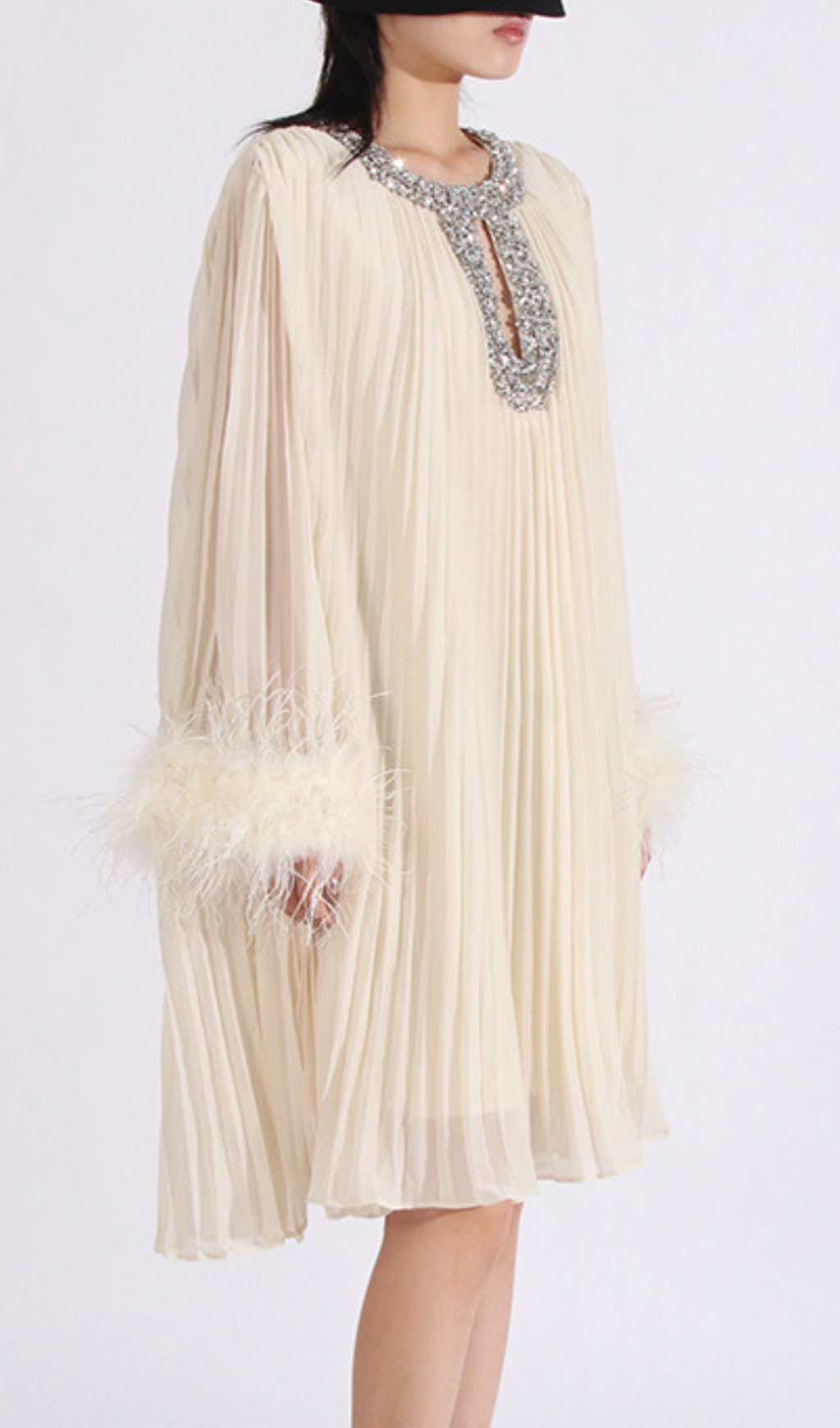 d30a4281bfc30344818b58606d61c1bc.jpg Fashionslee Women Carlson Diamond Fold Feather Mini Dress