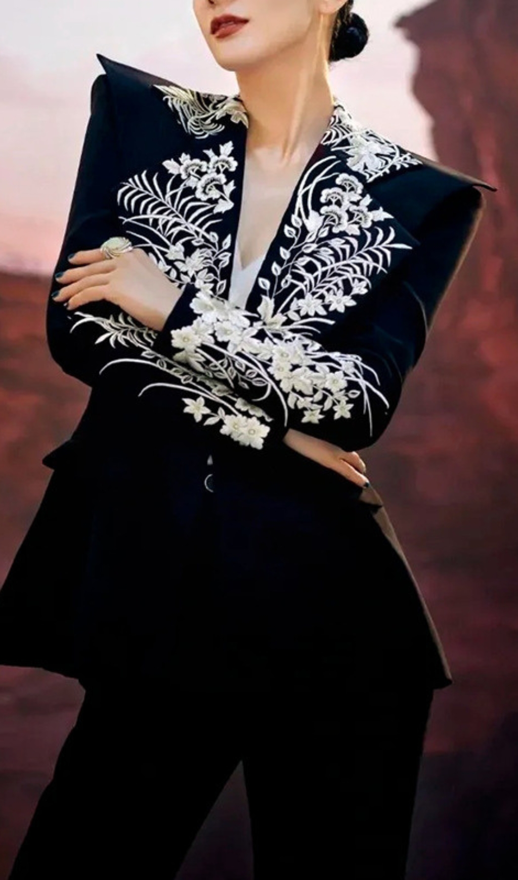 Fashionslee Women Evanthe Black Flower Embroidery Blazer
