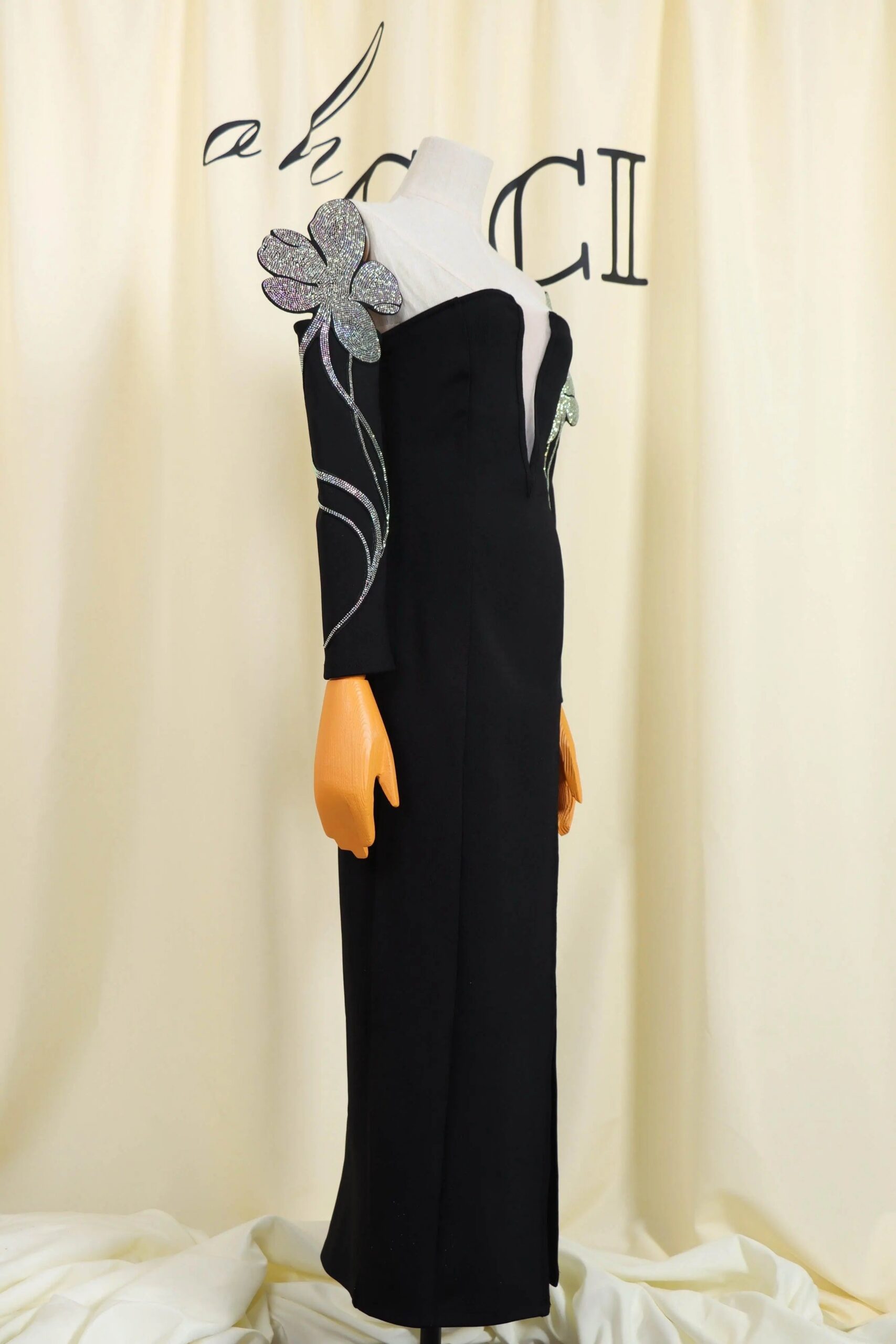 db0956521661614c30d00dcea1c72251.jpeg Fashionslee Women Black Off Shoulder Maxi Bandage Dress