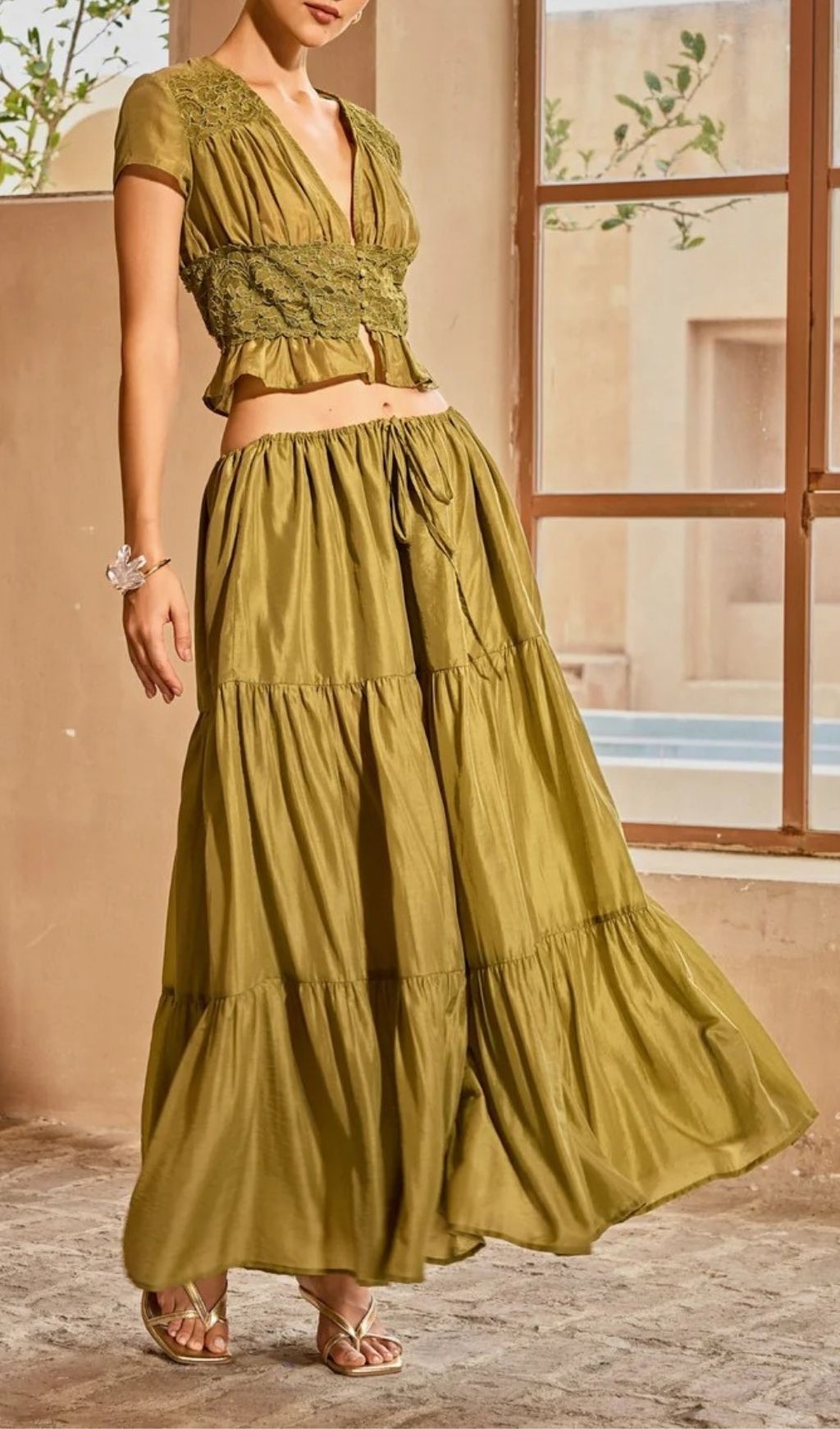 Fashionslee Women Elnyxa Plunge Neck Skirt Set