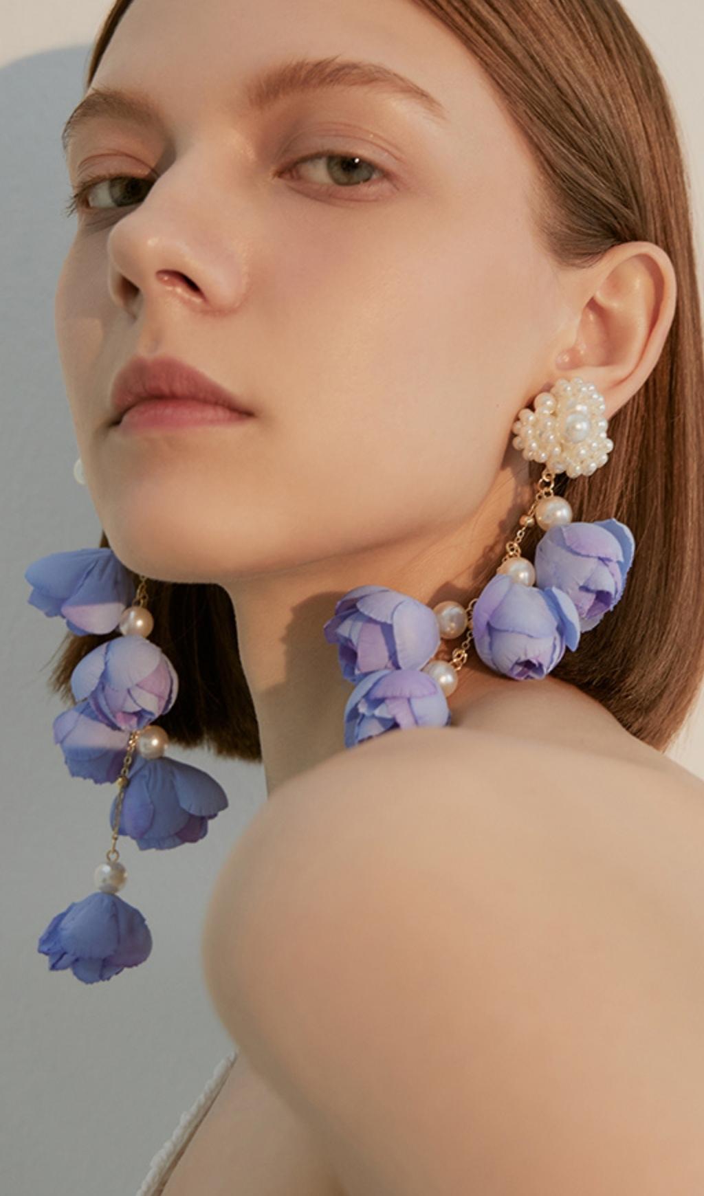 Fashionslee Women Alejandra Violet Pearl Flower Earrings