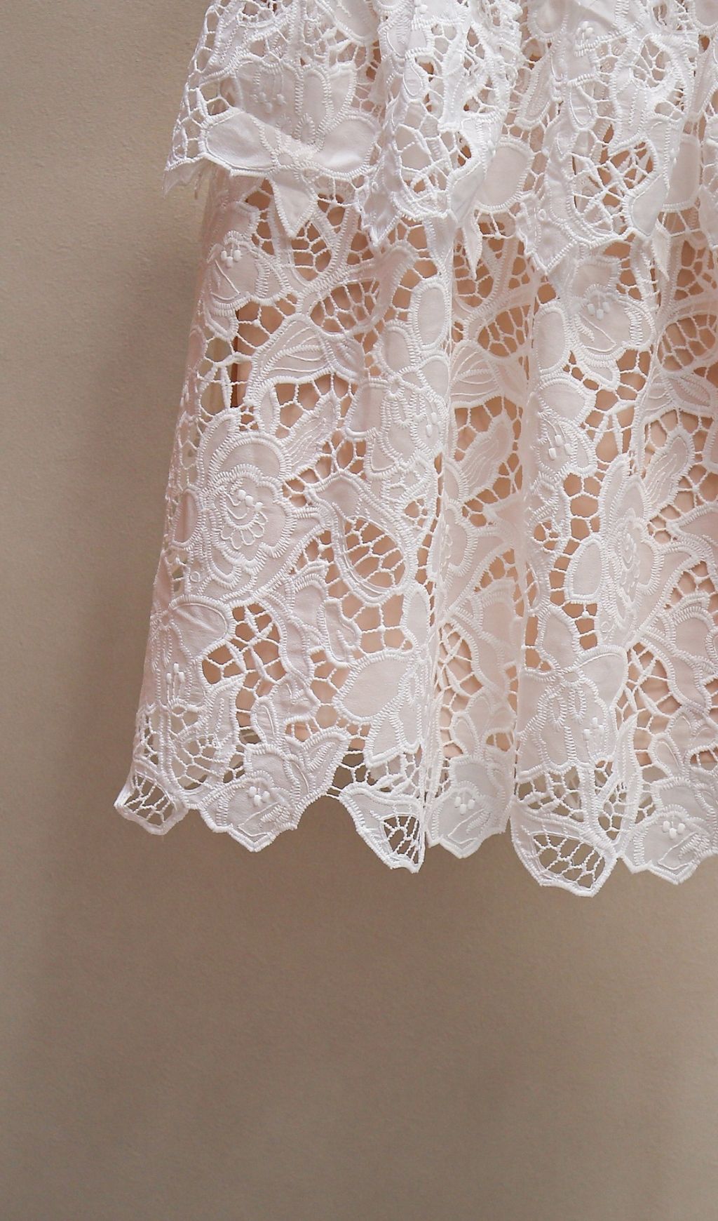 WHITE LACE TIERED VIRAL MINI DRESS - OWNCI