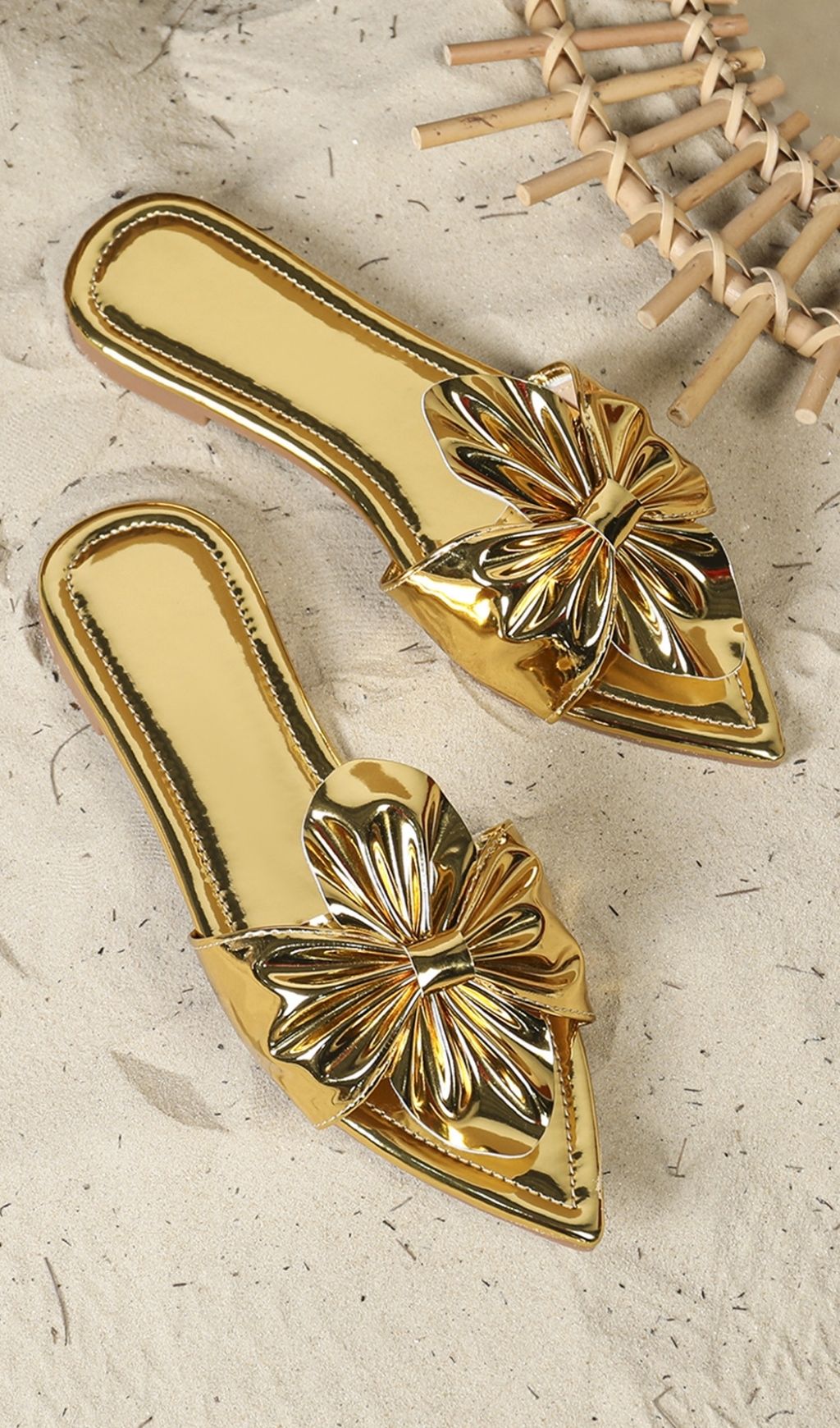 Fashionslee Women Kyri Gold Bow Sandals