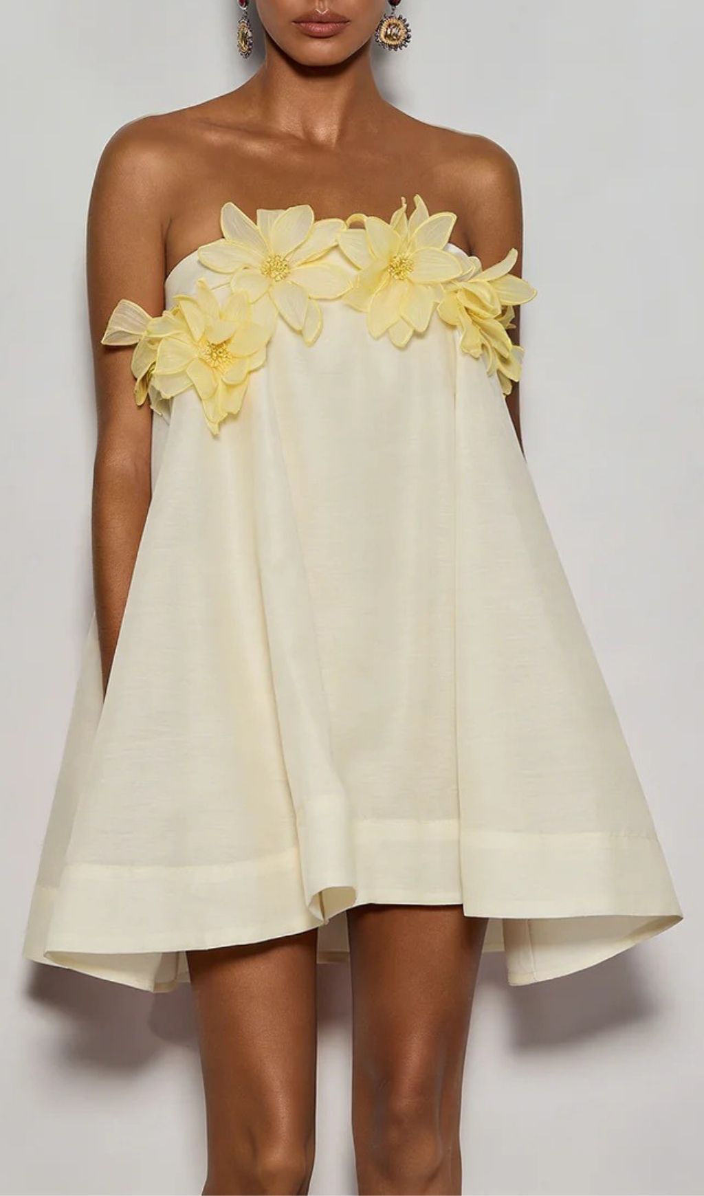 Fashionslee Women Gratho Strapless Flower Mini Dress In Yellow