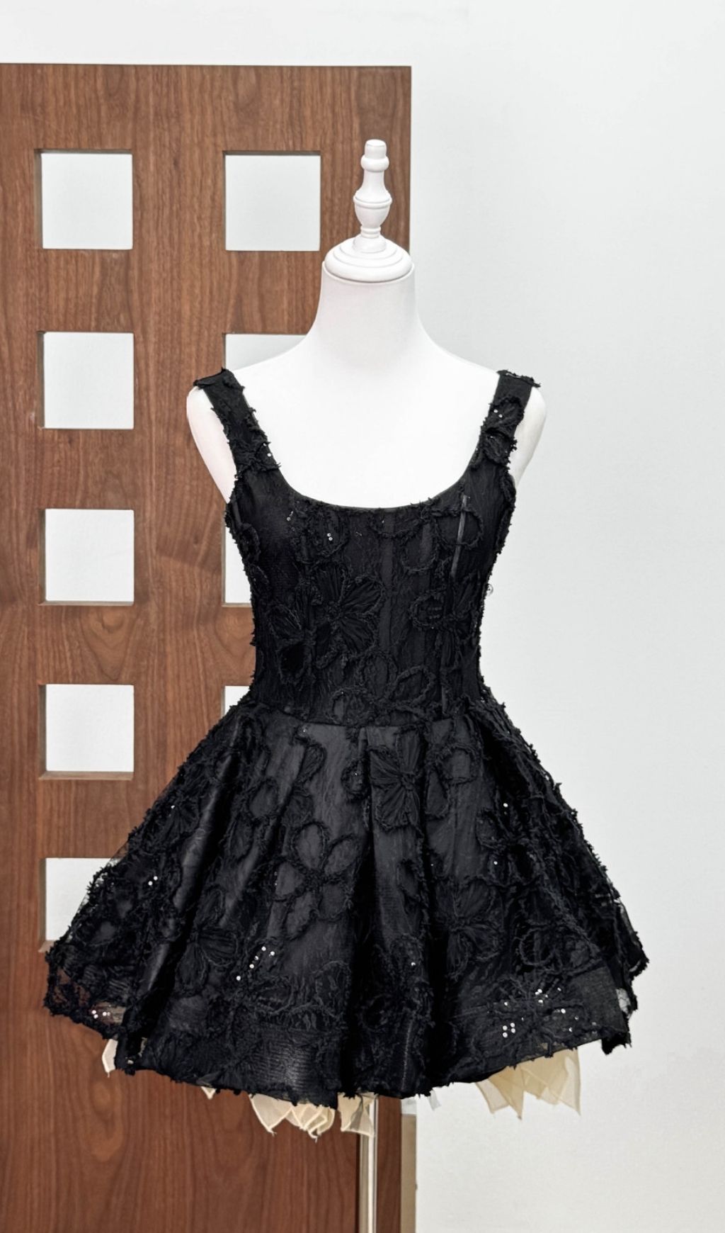 TRENDING BLACK STRAPPY FLOWER MINI DRESS - OWNCI TRENDING BLACK STRAPPY FLOWER MINI DRESS - OWNCI