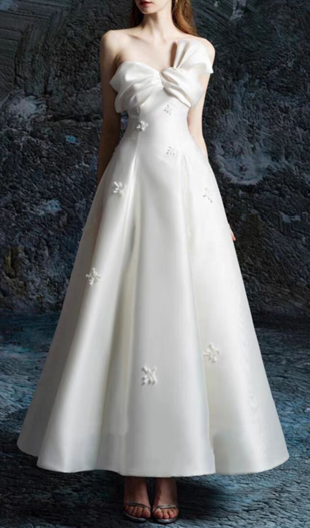WHITE STRAPLESS KNOT MAXI DRESS TRENDING - OWNCI