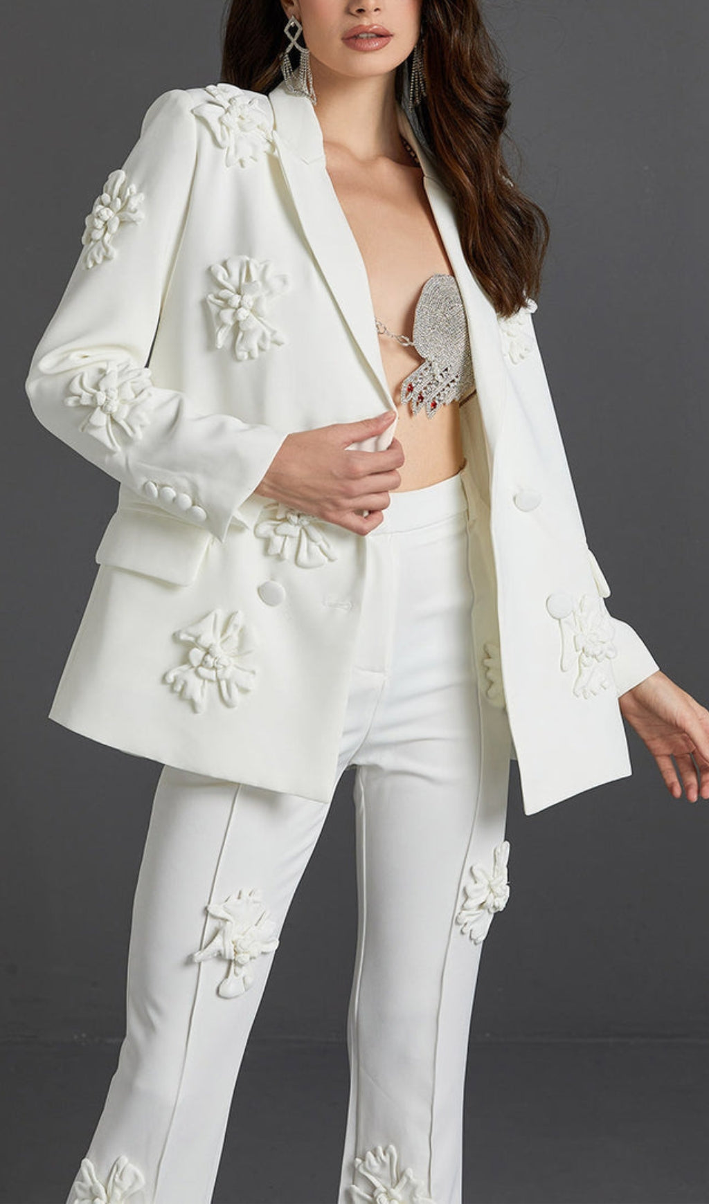 e16b383366e2db2baeb62ad431cc7162.jpeg Fashionslee Women Acedia White Three Dimensional Floral Suit