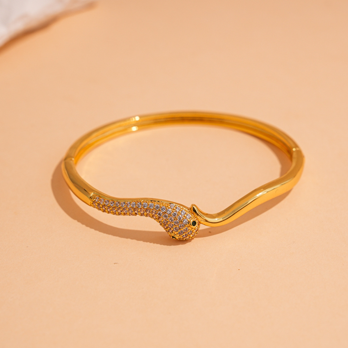 e22888abcea8b6908f91d2a4cffb5964.jpg Fashionslee Women Jonilde Snake-Shaped Bracelet
