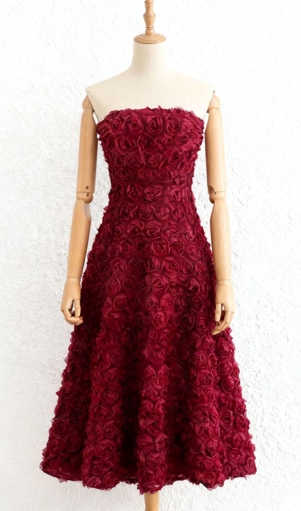 e2a4f2fc58f08d1bd7574014ffc0a84f.jpg Fashionslee Women Ikuyo Wine Strapless Flower Midi Dress