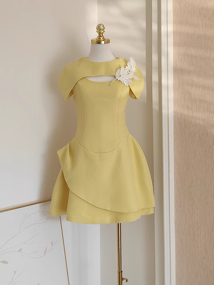 e341d11b90455d934a2b0a78febb8f69.jpg Fashionslee Women Conlan Yellow Flower Decor Mini Dress