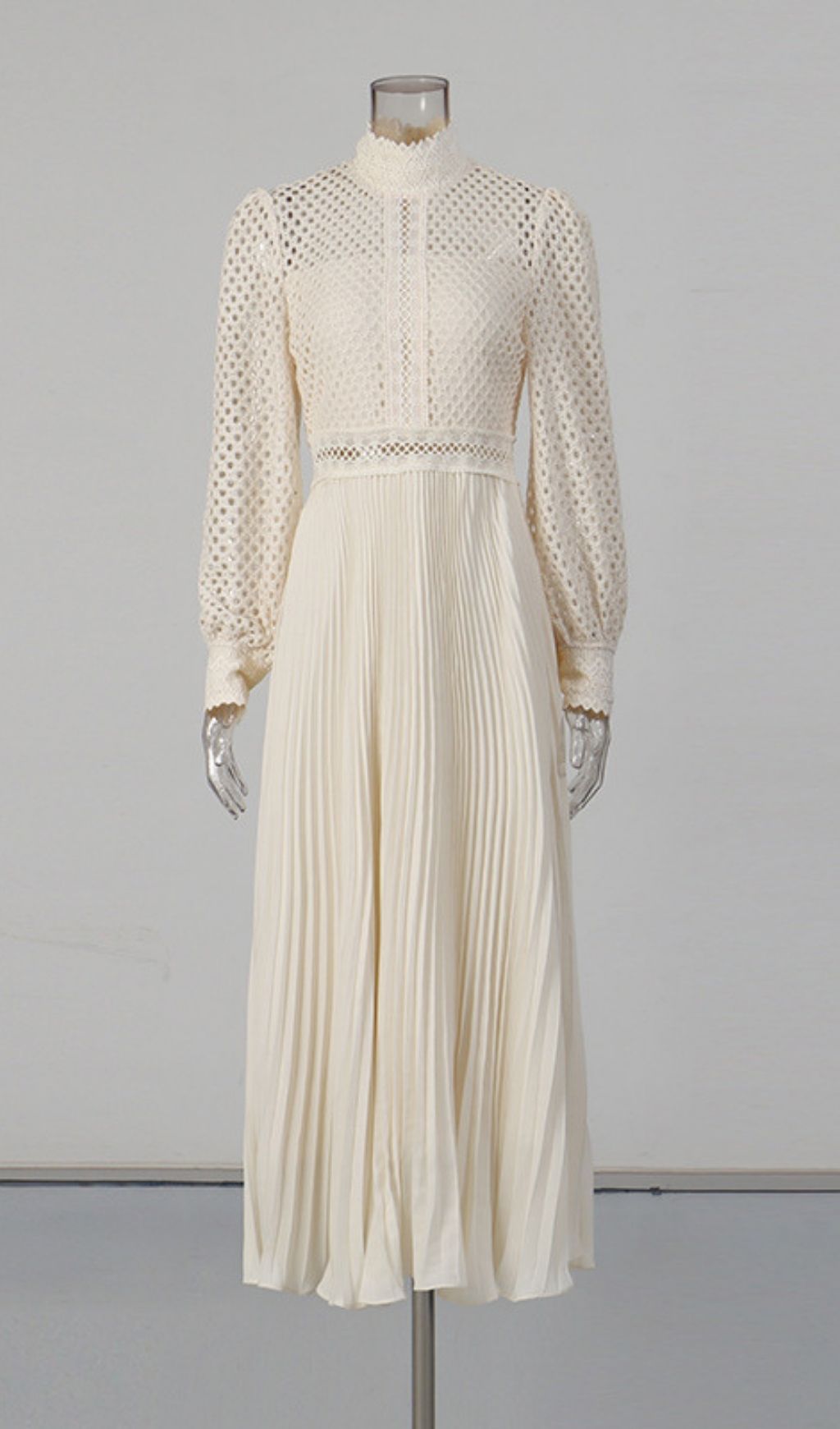 e87c3d987bd3717e0508df64dc51a4cd.jpg Fashionslee Women Kally Long Sleeve Pleated Midi Dress