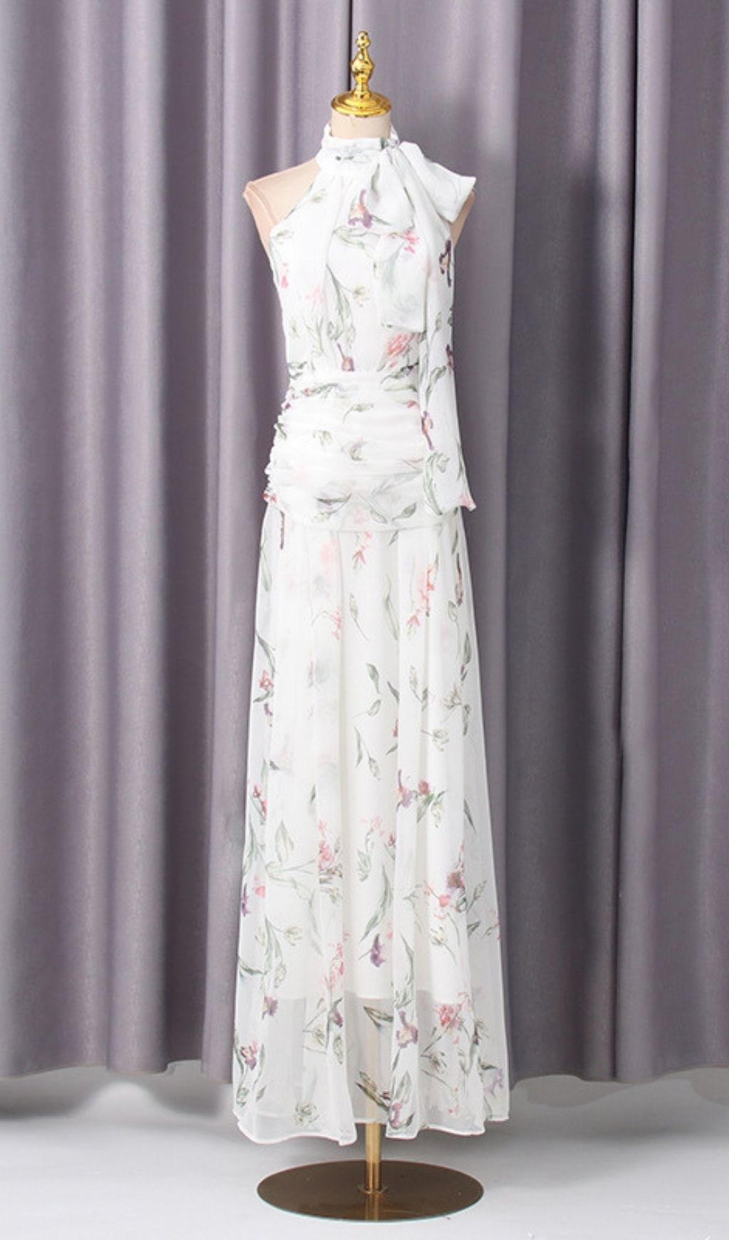 ecf896195b7c180aac979267771df6c1.jpg Fashionslee Women Kesley Halter Floral Maxi Dress