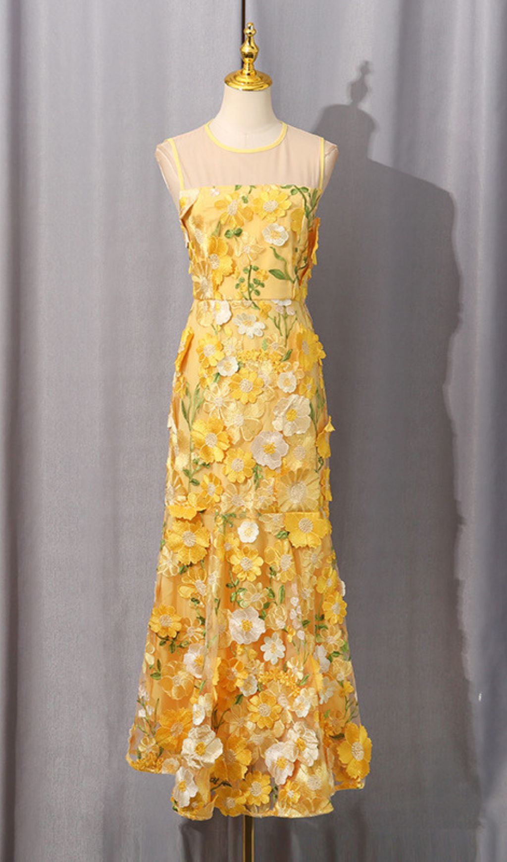 Fashionslee Women Hiraku Sleeveless Flower Embroidery Maxi Dress