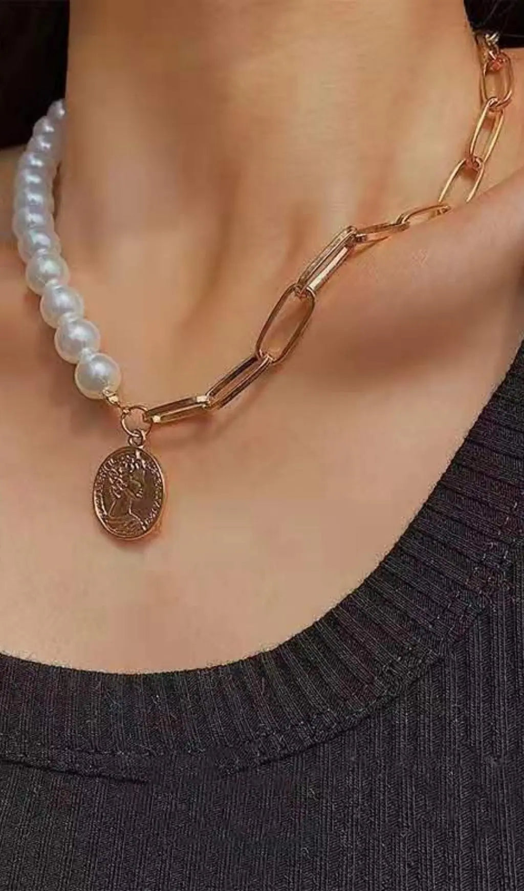 Fashionslee Women Gold Pearl Necklace