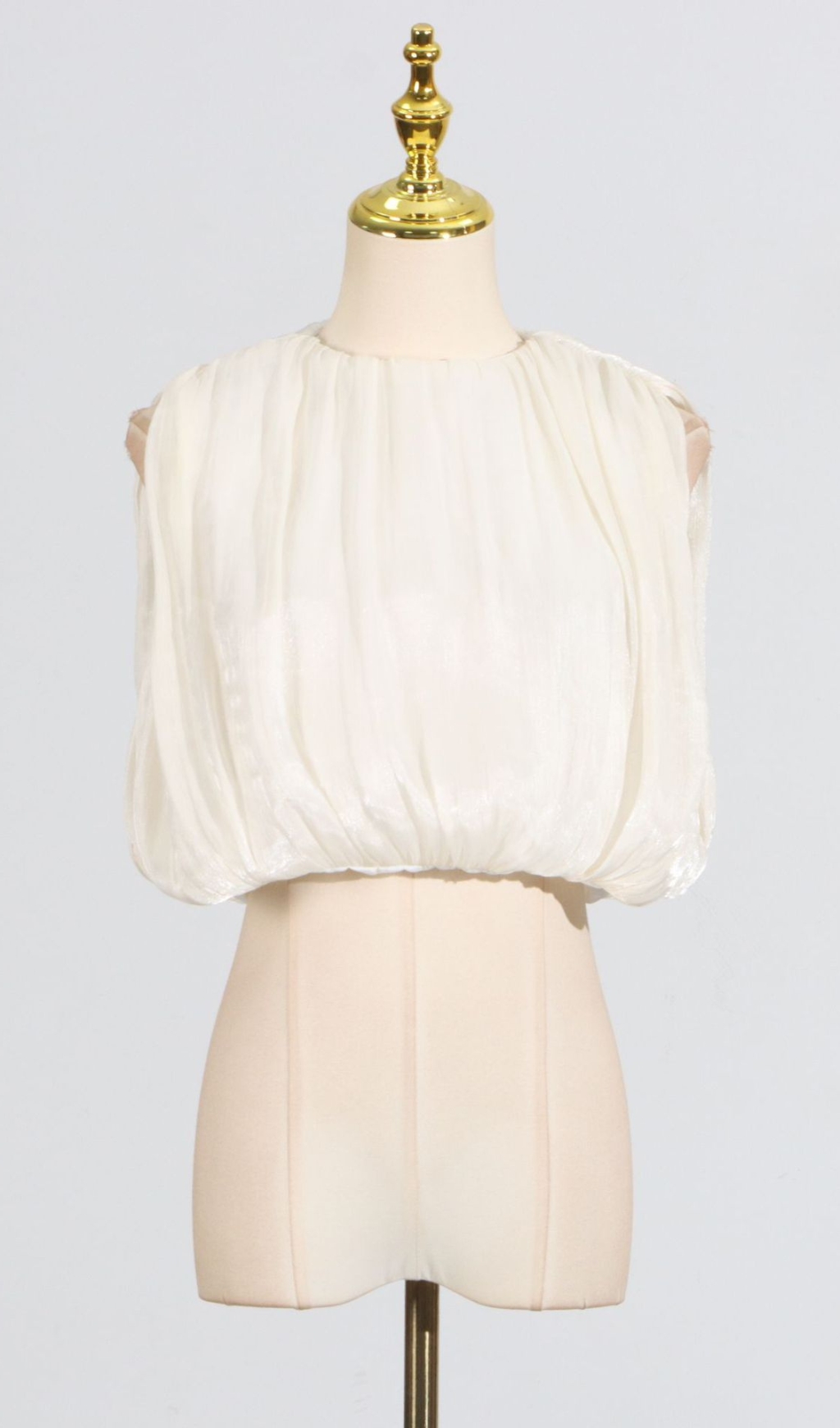 VINTAGE EVA CROP TOP – TRENDING WHITE MUST-HAVE - OWNCI VINTAGE EVA CROP TOP – TRENDING WHITE MUST-HAVE - OWNCI