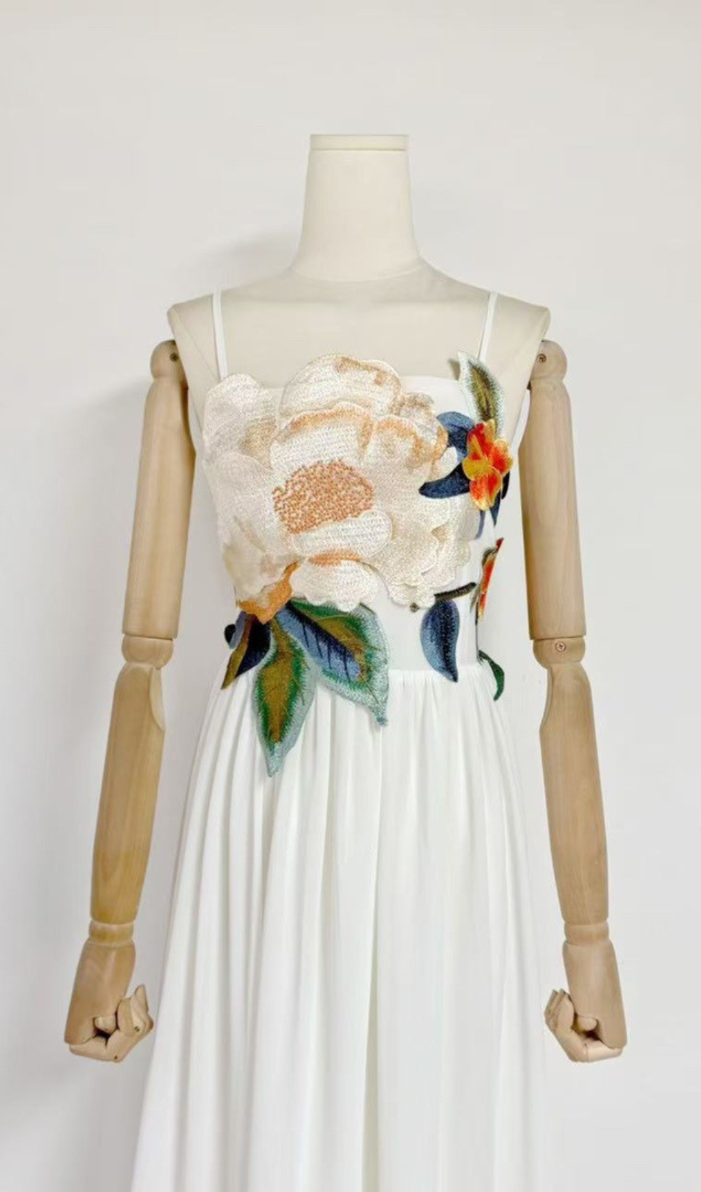 f06905f69159c2b0ea85971f7552d514.jpg Fashionslee Women Emanuele White Flower Embroidery Maxi Dress
