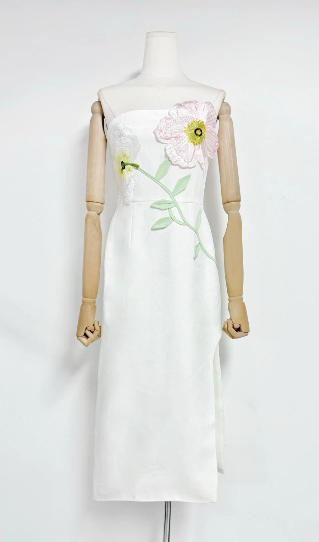 Fashionslee Women Kifle White Strapless Embroidery Flower Midi Dress