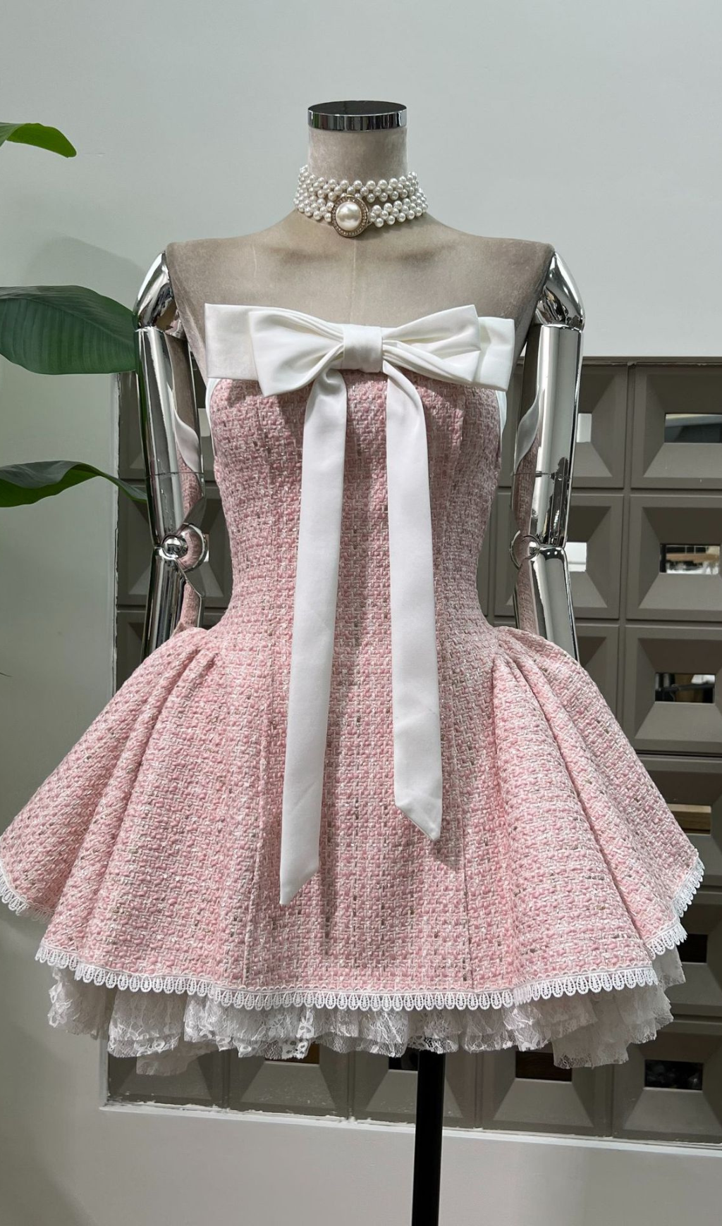 f7bed8257be976d69de2e25f4be0be67.png Fashionslee Women Hitomi Strapless Bow Lace Mini Dress