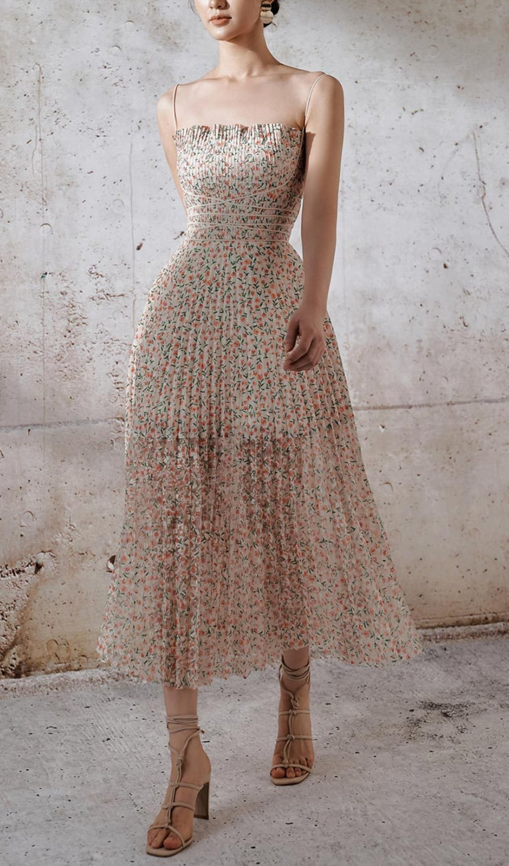f980062f94f2f8a7ff24a419559e34df.jpeg Fashionslee Women Adolfina Strappy Floral Midi Dress