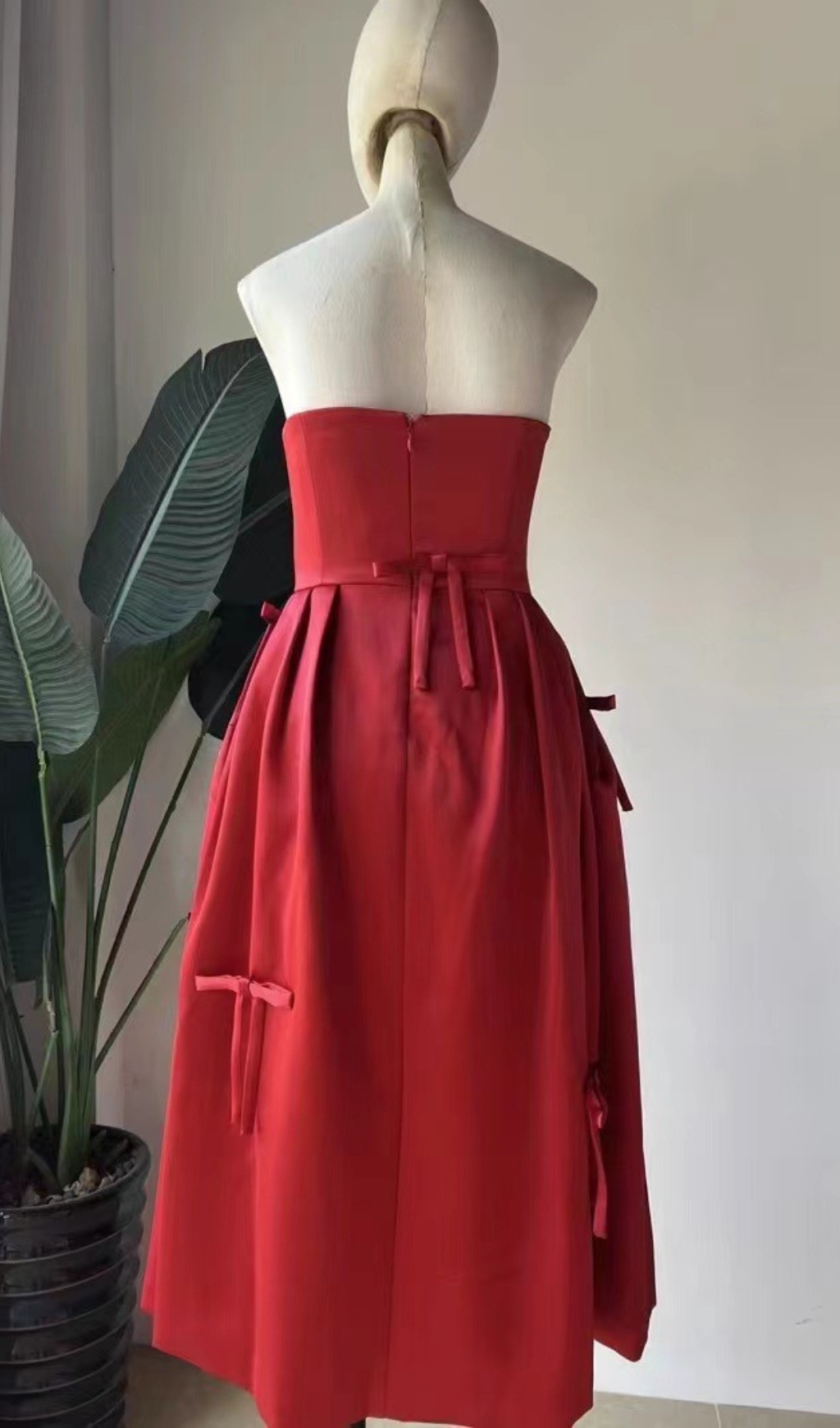 fb7cab0777efbb9cf756df28fe195dfd.jpg Fashionslee Women Berkant Red Strapless Bow Midi Dress
