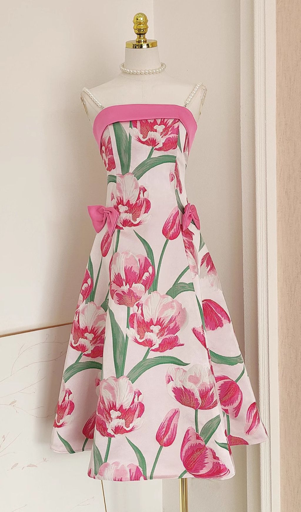 fbdaf87455ca3dfa10f6a4f4def53125.jpg Fashionslee Women Faylinn Pink Flower Pearl Midi Dress